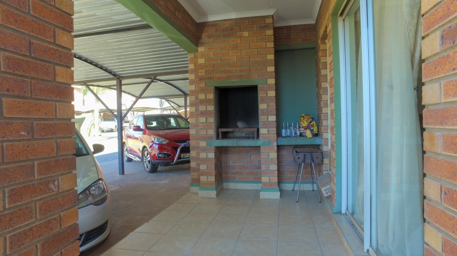3 Bedroom Property for Sale in Waterval East North West